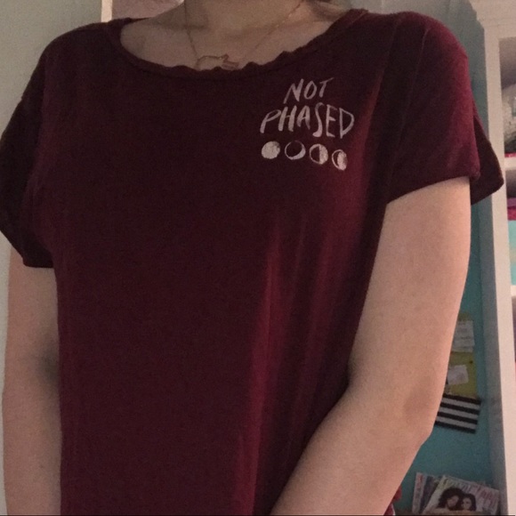 Women’s Top - Picture 3 of 4